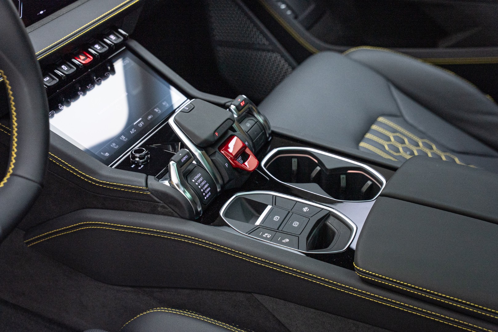 2025 LAMBORGHINI URUS SE | 3D BANG & OLUFSEN | HIGH SPEC